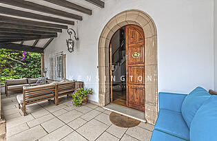 Veranda entrance 1