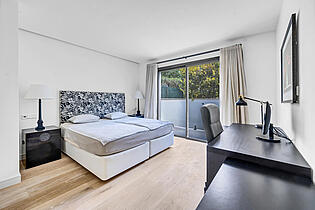 Bedroom in a villa for sale KPO01720