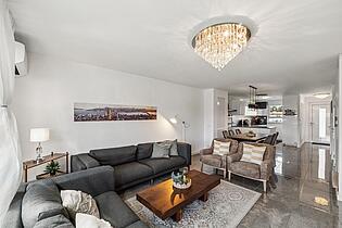 Wohn/Esszimmer mit offener Küche