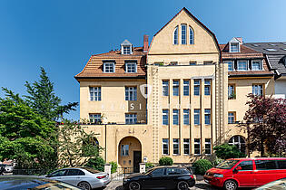 Außenansicht frontal