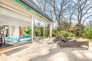 SchwimmhalleTerrasse