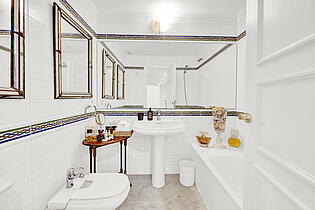 Second bathroom 