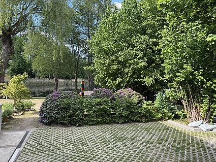 Vom Parkplatz zum Seeufer