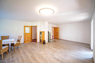 großes Wohnzimmer 