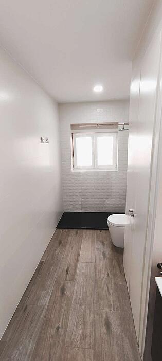 27 Frontal cuarto baño