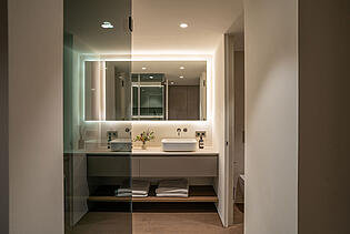 Master bathroom 2