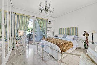 Master bedroom with access to terrace