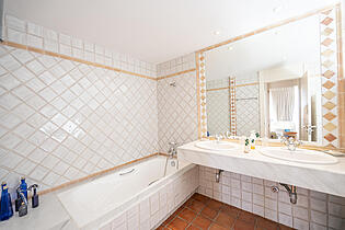 KPI1273 - Villa en venta - Villa zu verkaufen - Villa for sale - Villa te koop - www.kensington-ibiza.com - Noelle Politiek