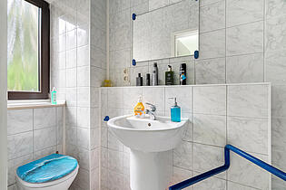Gästebadezimmer EG