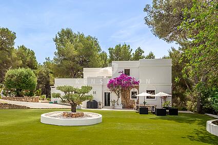 KPI1018 - Villa en venta - Villa zu verkaufen - Villa for sale - Villa te koop - www.kensington-ibiza.com - Noelle Politiek