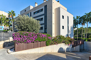 Front building Costa den Blanes