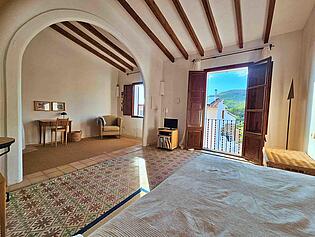 18 - Bedroom1