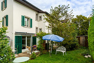 KZO00503 Tolles Stadthaus an zentraler Lage in Wetzikon - Aussenbereich/Garten