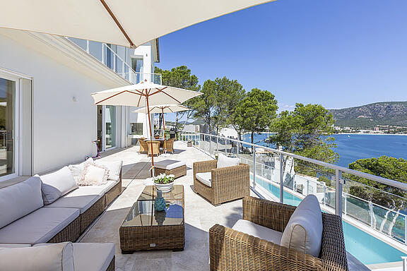 1. Luxury villa for sale 1. Luxury villa for sale
