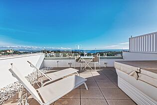 Rooftop terrace with jacuzzi