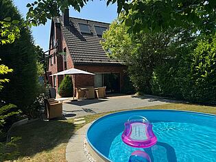 Pool mit Rückseitea-a38c51848f9c