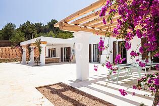 KPI1037 - Villa en venta - Villa zu verkaufen - Villa for sale - Villa te koop - www.kensington-ibiza.com - Noelle Politiek