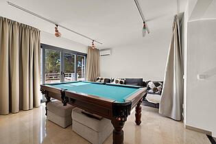  Billiard room