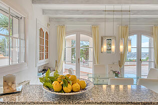 10-Kitchen