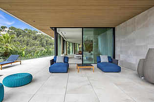 Pool Lounge 4