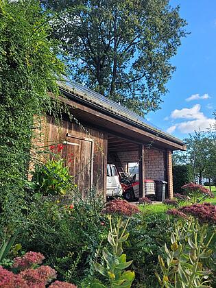 Garage / Carport