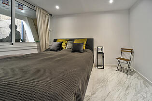 7. Master bedroom in Portals