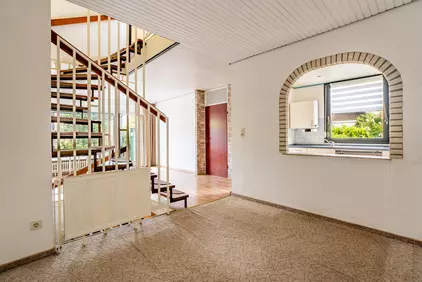 KSH_473_Esszimmer mit Blick in die Küche