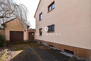KSW465-Einfamilienhaus in Arzheim-Einfahrt
