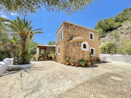 KPI1365 - Villa en venta - Villa zu verkaufen - Villa for sale - Villa te koop - www.kensington-ibiza.com - Noelle Politiek