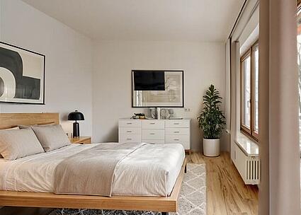 großzügiges Schlafzimmer (Einrichtungsbeispiel)