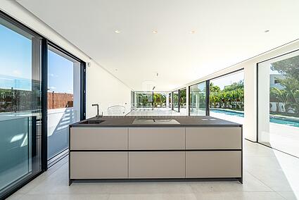 KPI1033 - Villa en venta - Villa zu verkaufen - Villa for sale - Villa te koop - www.kensington-ibiza.com - Noelle Politiek