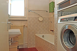 KZO00035 4.5 Zimmer Etagenwohung in Illnau - Bad mit Waschturm
