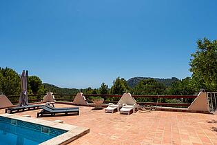 2. Pool area