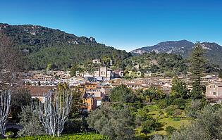 Esporles village