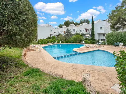 Community pool