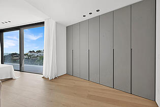 Master room closet