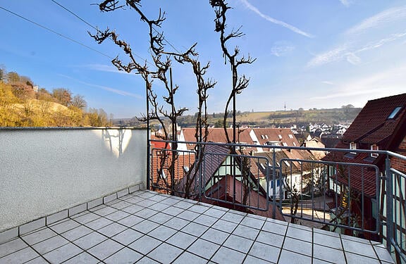 Überdachter Balkon