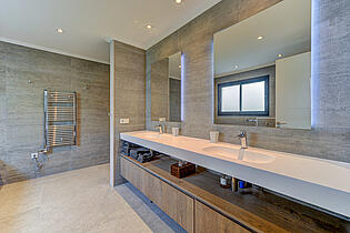 10. Bathroom in Sol de Mallorca