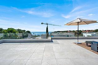 Roof top terrace with sea views