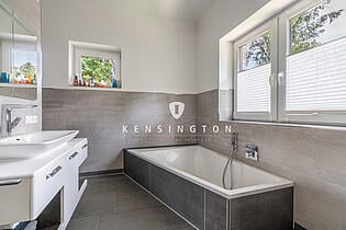 Kensington_KSH_370_Badezimmer DG_Stuhr