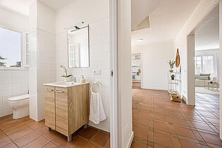 Baño Cortesía