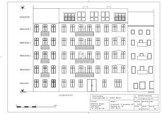  Straßenfassade