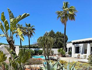 KPI1022 - Villa en venta - Villa zu verkaufen - Villa for sale - Villa te koop - www.kensington-ibiza.com - Noelle Politiek