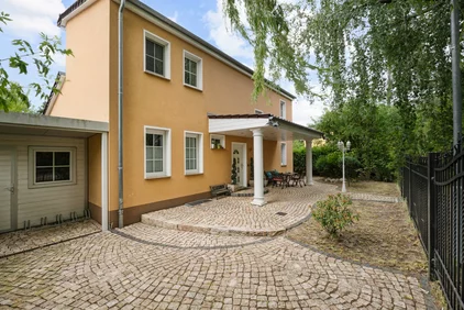 Hausansicht von vorne