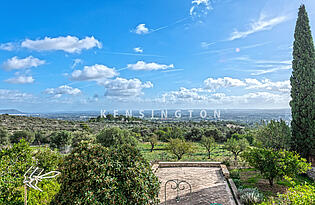 Herrenhaus mit Aussicht in Binissalem, Mallorca - bergblick