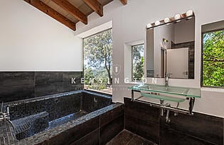 Finca in Esporles Mallorca - bathroom/jacuzzi