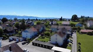 das Foto wurde direkt über dem Haus gemacht - hier Luftlinie - Blick von der Drohne