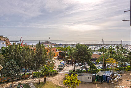 Luxury apartment Puerto Portals sea views for sale