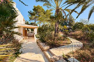 2KPI1310 - Villa en venta - Villa zu verkaufen - Villa for sale - Villa te koop - www.kensington-ibiza.com - Noelle Politiek