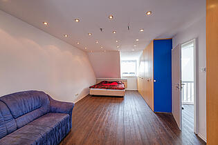 ein zweites Schlafzimmer DG